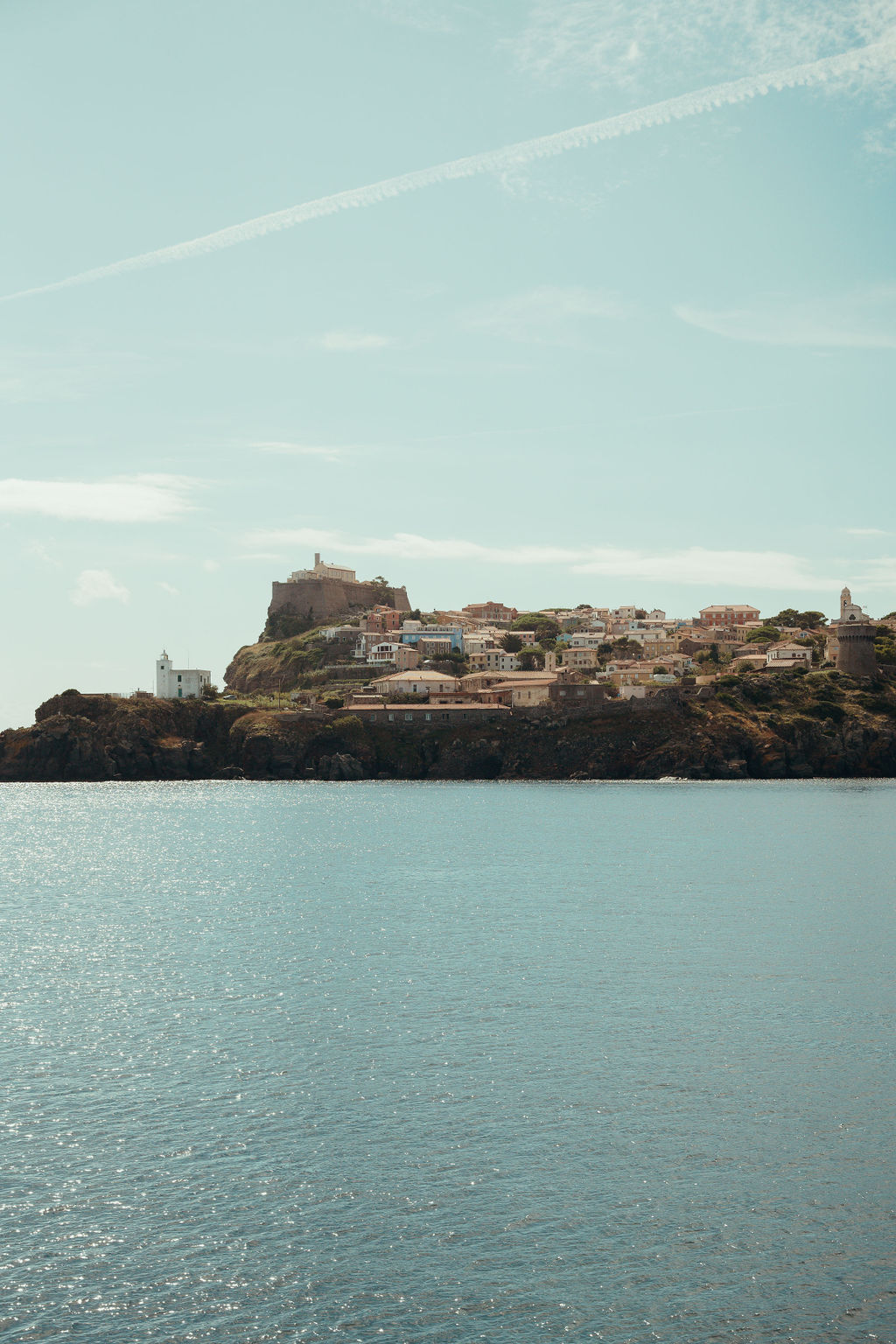 L'isola di Capraia vista dal mare